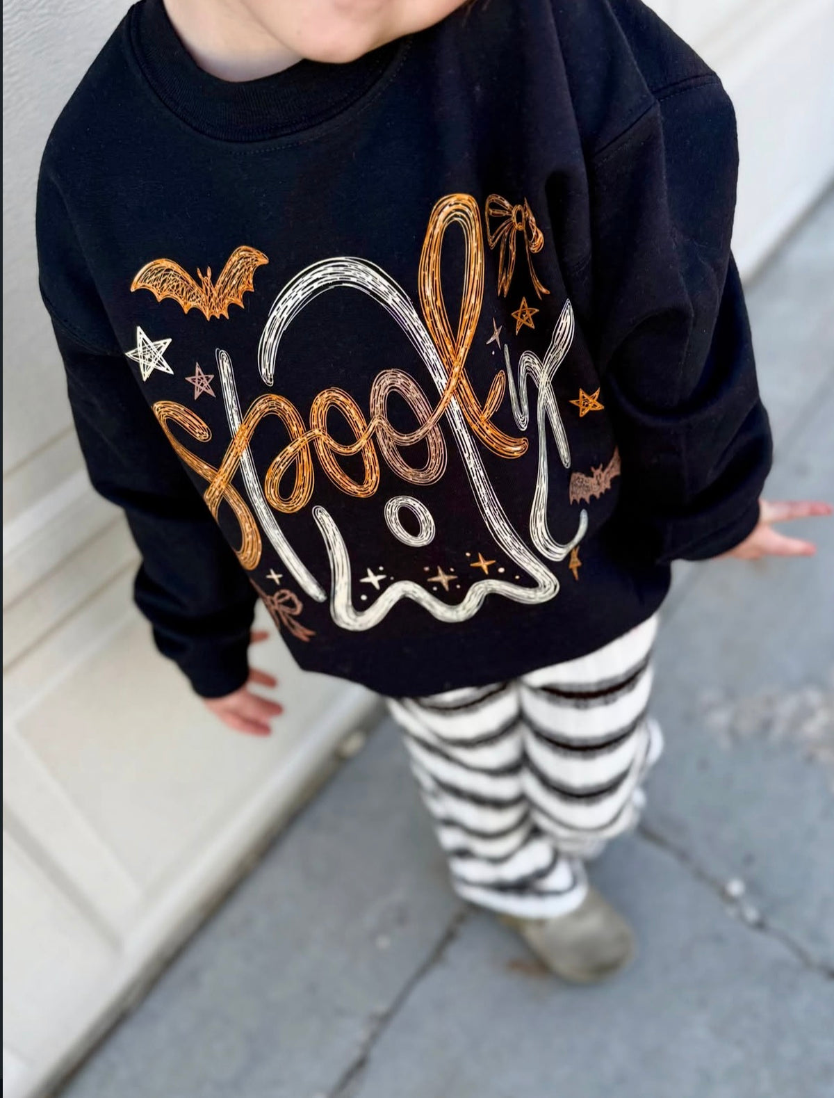 spooky ghost crewneck Youth large
